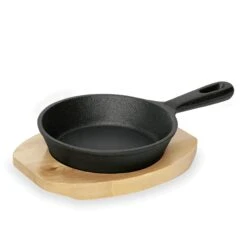 WAS Germany - Mini Servierpfanne Cast Iron 35 Mit Holz Untersetzer, 14,5 X 14,5 X 2,5 Cm, Gusseisen/Holz (3538140) -Besteckladen 96eeda8c ea11 45b9 8913 672cd32ee74d 2