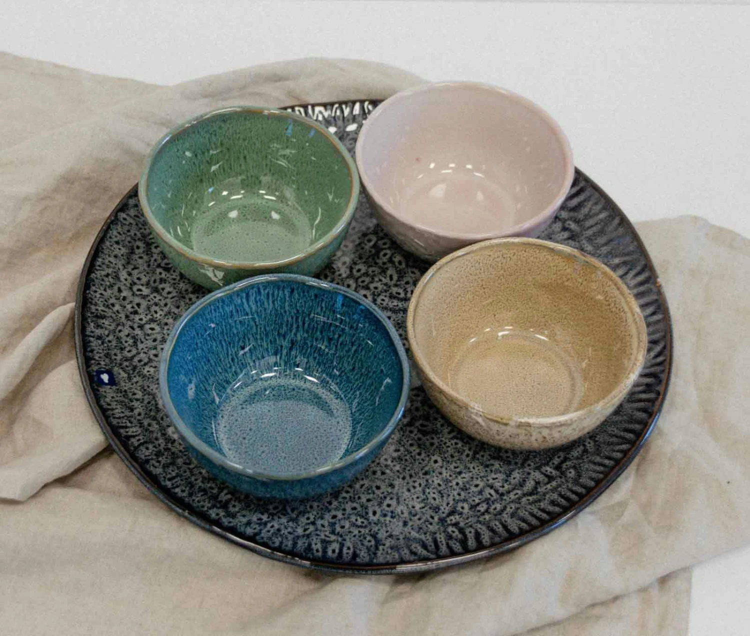 Leonardo MATERA Dipschalen Set Bunt Gemischt Anthrazit 5-teilig 6 Leonardo MATERA Dipschalen Set Bunt Gemischt Anthrazit 5-teilig – Bild 6